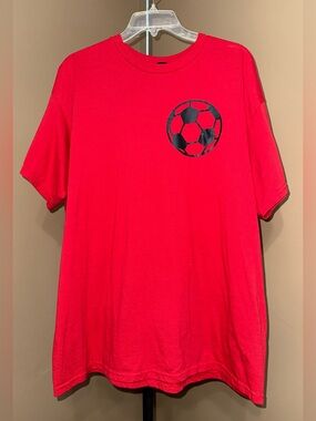 🌼BUSY SOCCER MOMS Club Graphic Short-Sleeve T-Shirt. Size XL.🌼